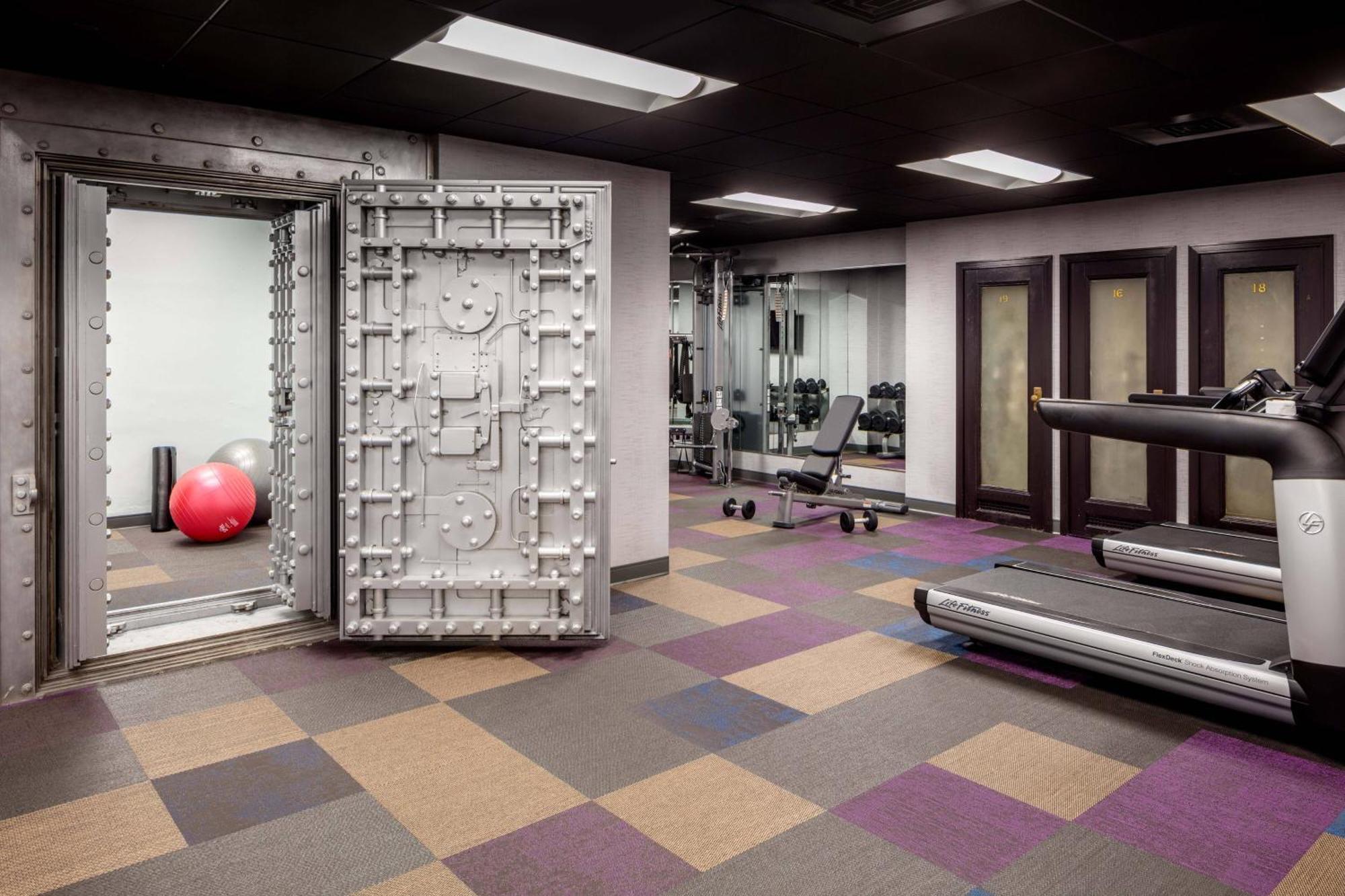 Aloft Downtown 3*